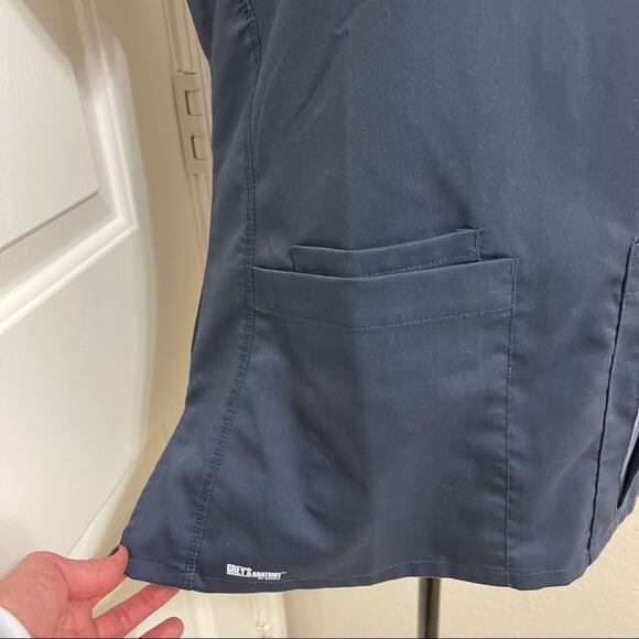 Grey’s Anatomy by Barco Active 4 Pocket V-Neck Scrub Uniform Top Women Size S - Picture 6 of 11